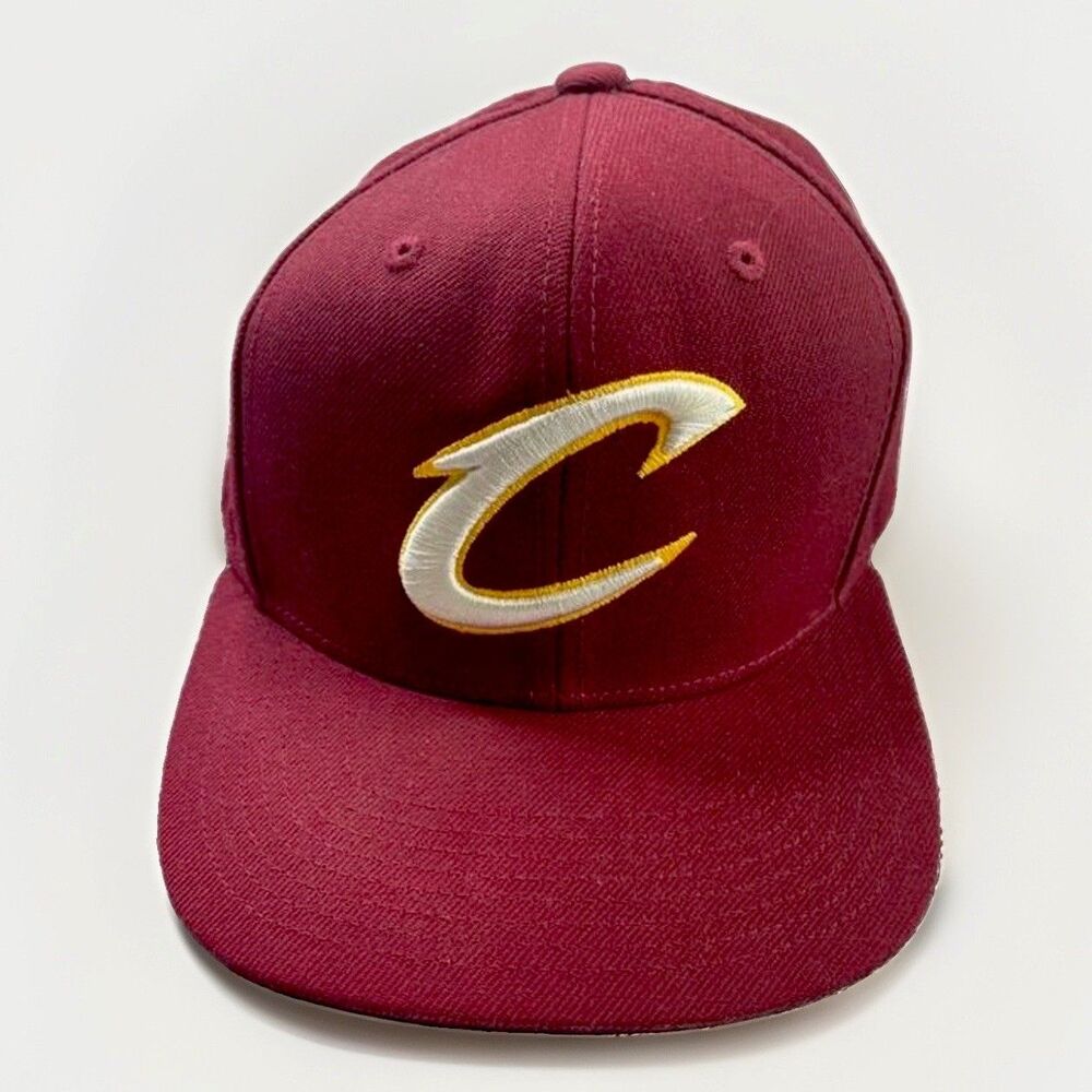Mitchell & Ness Cleveland Cavaliers Maroon Wool Blend Snapback Hat NBA One Size